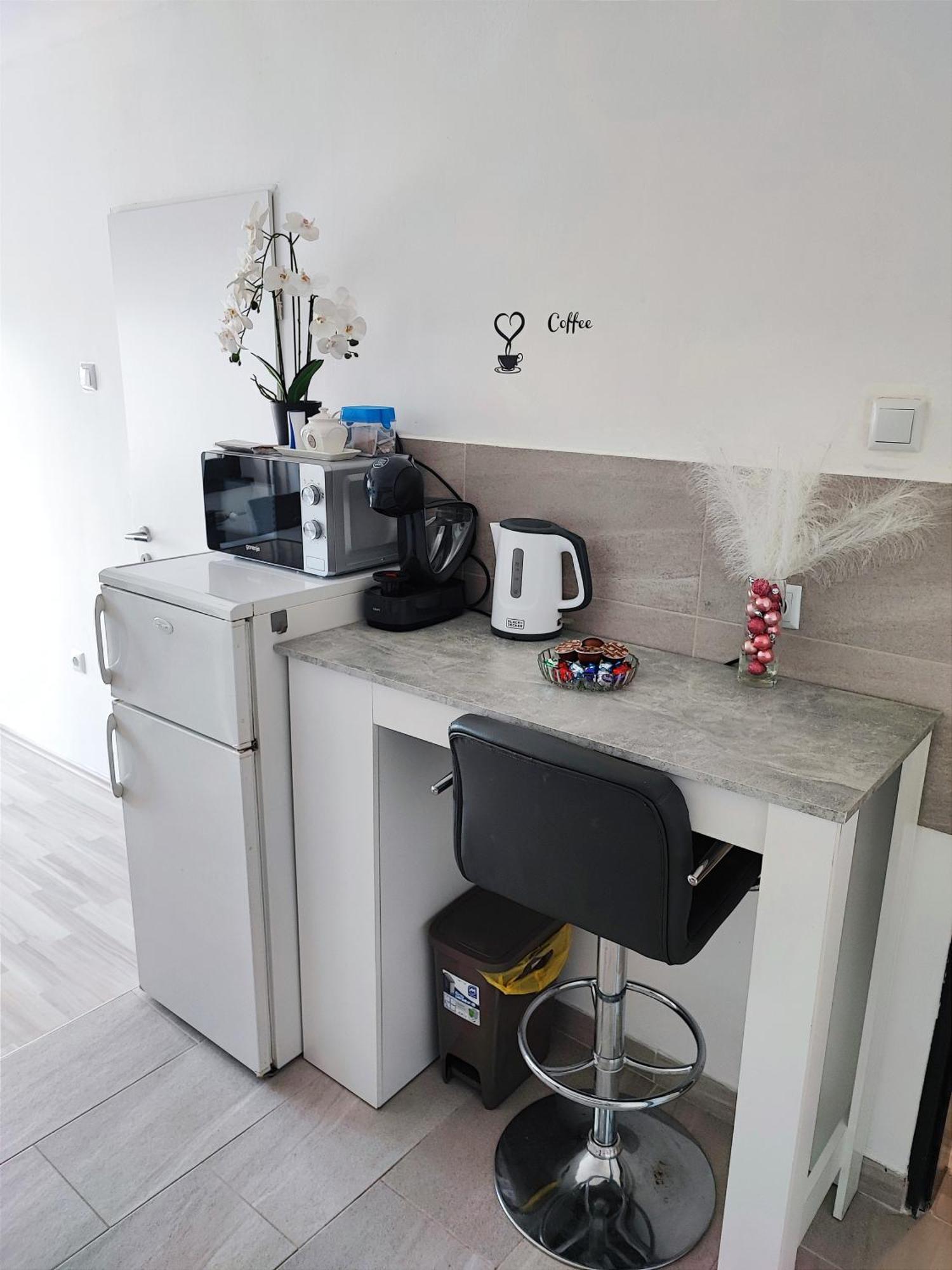 Luxe Victoria Apartment